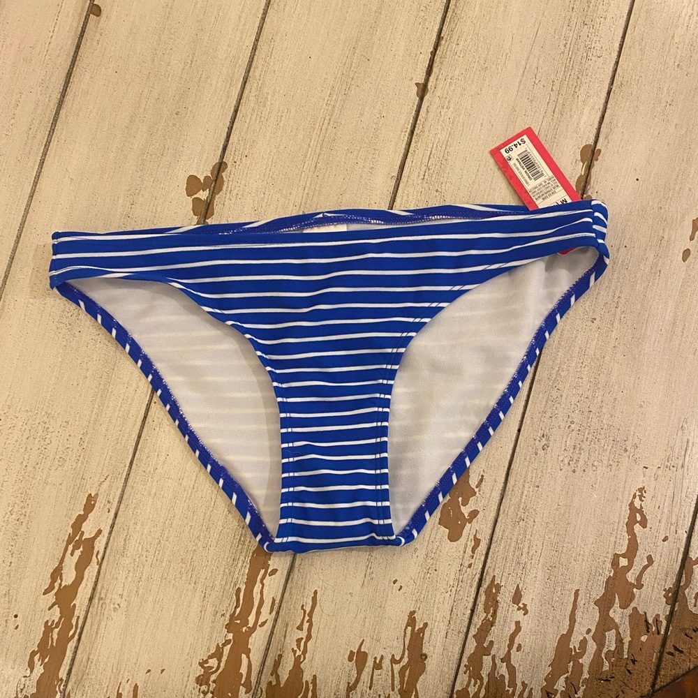 Xhilaration hipster bikini bottom  medium (4-6)